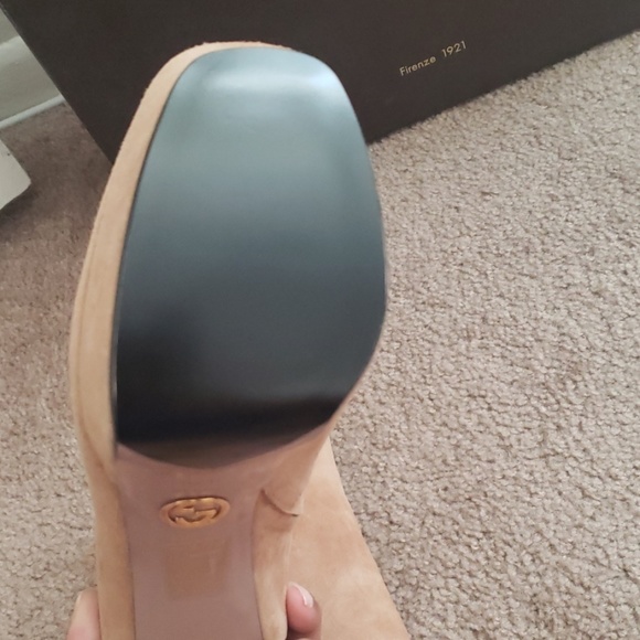 Women's Gucci boots - Picture 5 of 7